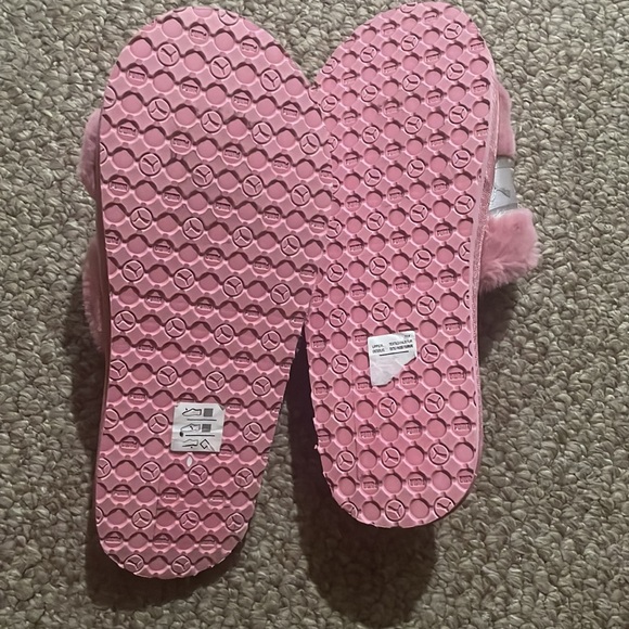 PUMA Fluff Remix Slide Slippers Size 7 - Picture 3 of 4